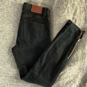 Black Madewell Motorcycle-style jeans, Size 26